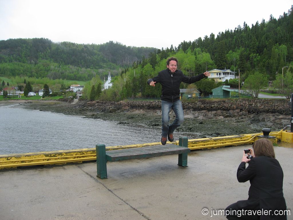 Jumping in Sainte Rose du Nord ze making off