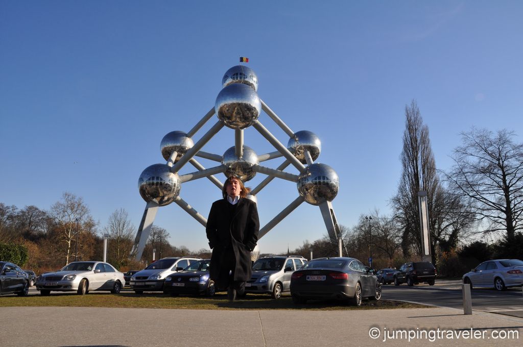 20100307_jumping_in_City of Brussels_Belgium-2